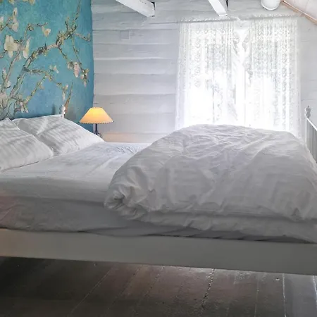 Hotel Amazing In With House Sea View 4*